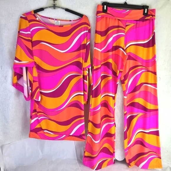 Trina Turk Other - TRINA TURK Vivid Vista NWT Sz XL 2 pc set - Cover up Tunic Dress & Pants